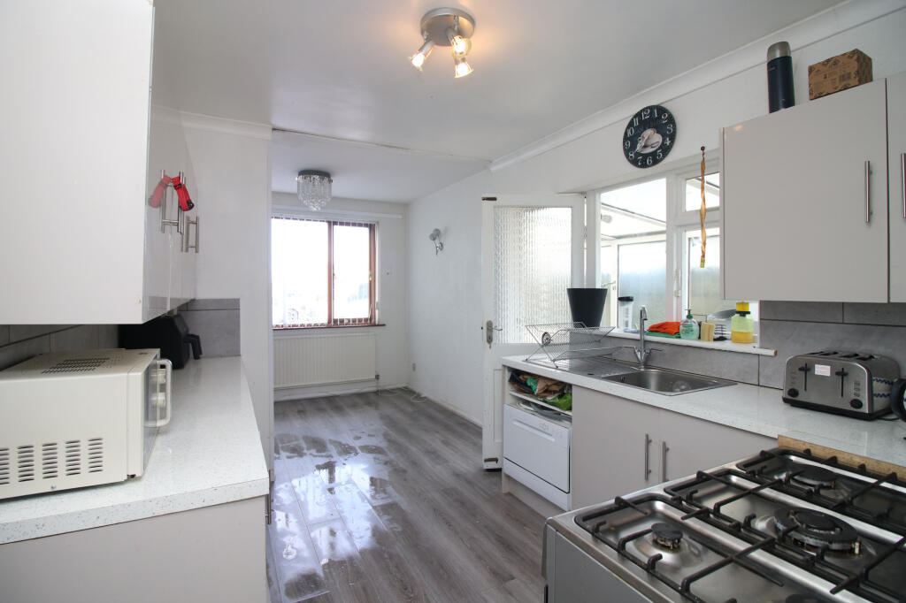 Plymouth Avenue,  Fleetwood, FY7 photo 4