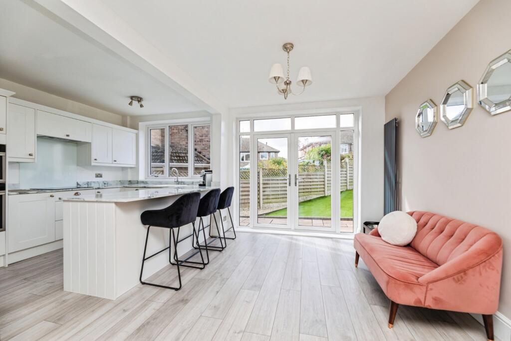 Vicarage Road, Grenoside, Sheffield, South Yorkshire, S35 photo 2
