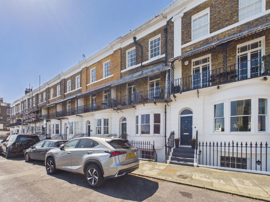 Main image of property: 18 Royal Road, Ramsgate, CT11