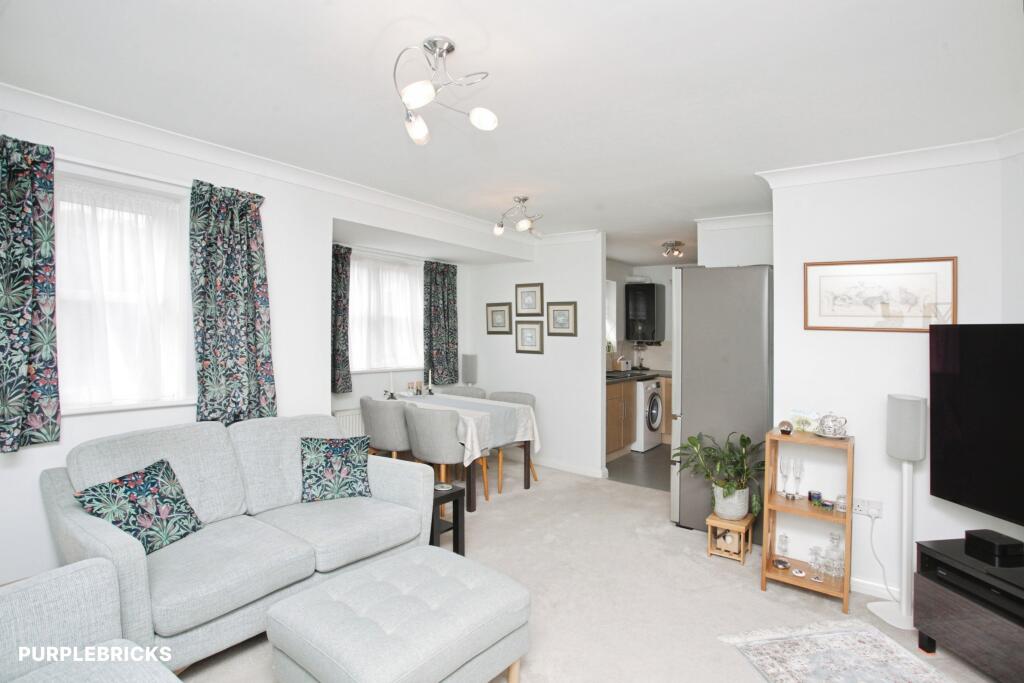 Apartment in Rugby, Eastlands - View 2