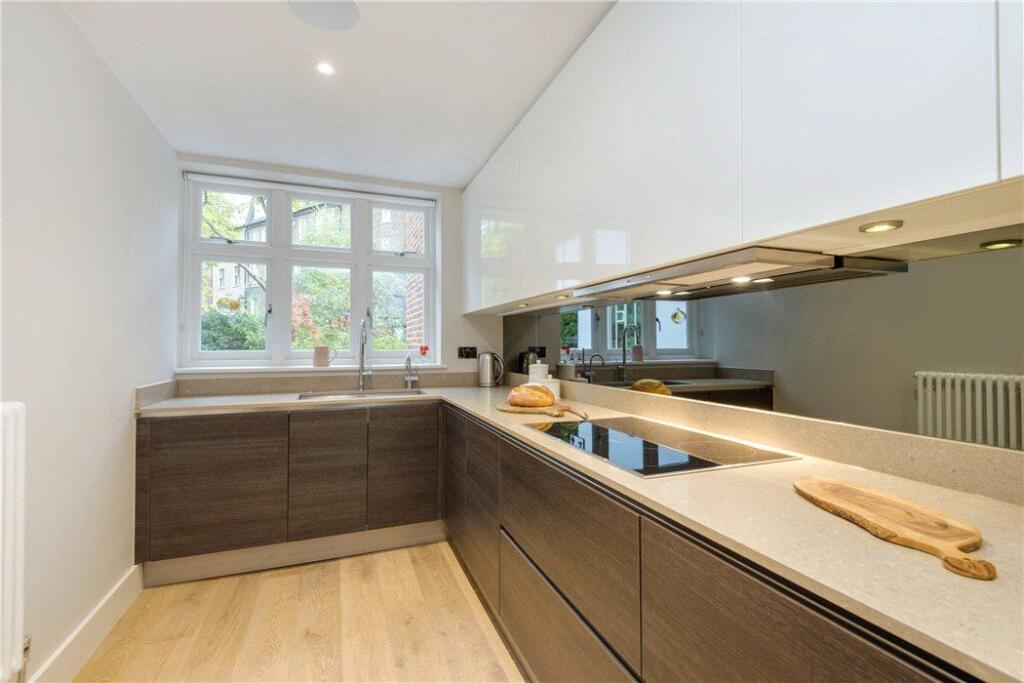 Apartment in London - View 4