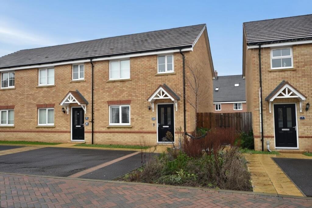 Main image of property: Kelsey Meadow, Clipstone Park, Leighton Buzzard, LU7 3RA