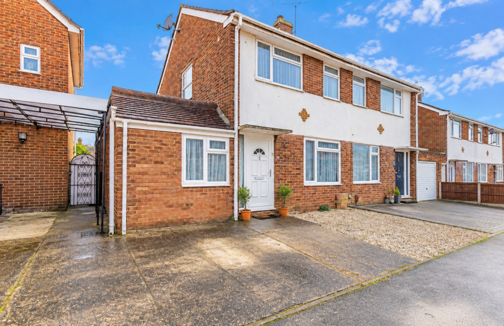 Main image of property: Robson Drive, Aylesford, ME20 7JP