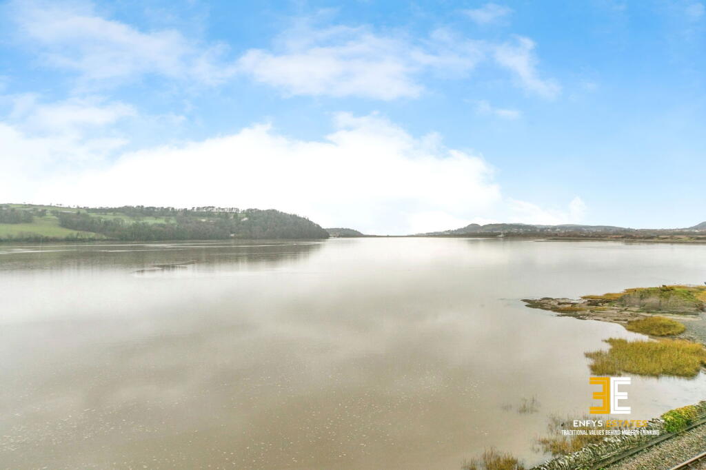 Dwr Y Carneddau, Glan Conwy, LL28 photo 3