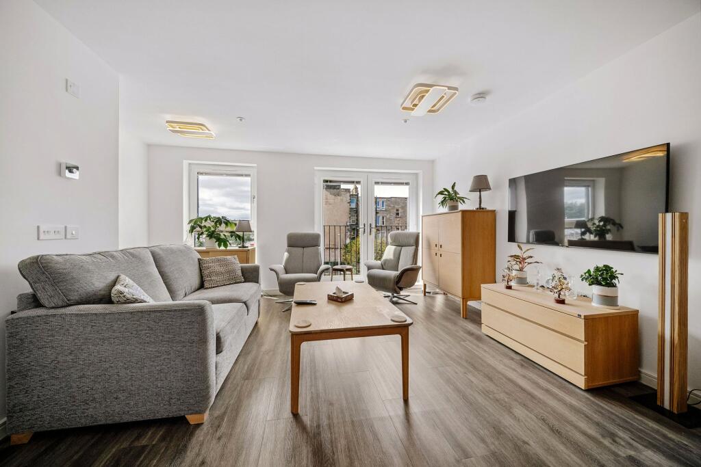 Apartment in Edinburgh - View 4