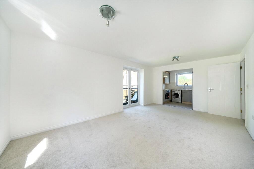 Apartment in Dartford, Heath Side, Joydens Wood - View 2
