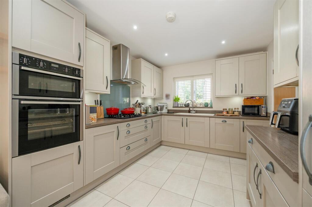 Bailey Road, Rowlands Castle - View 6