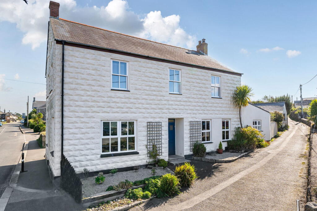 House in St Just, Cornwall - View 2