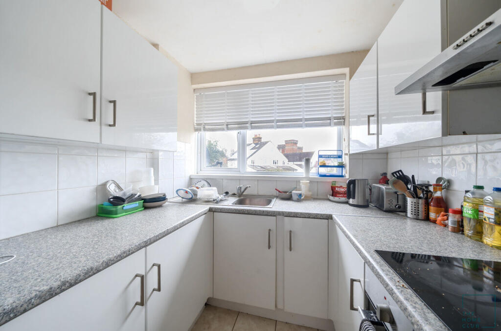 Queens Drive, Guildford, GU2 - View 2