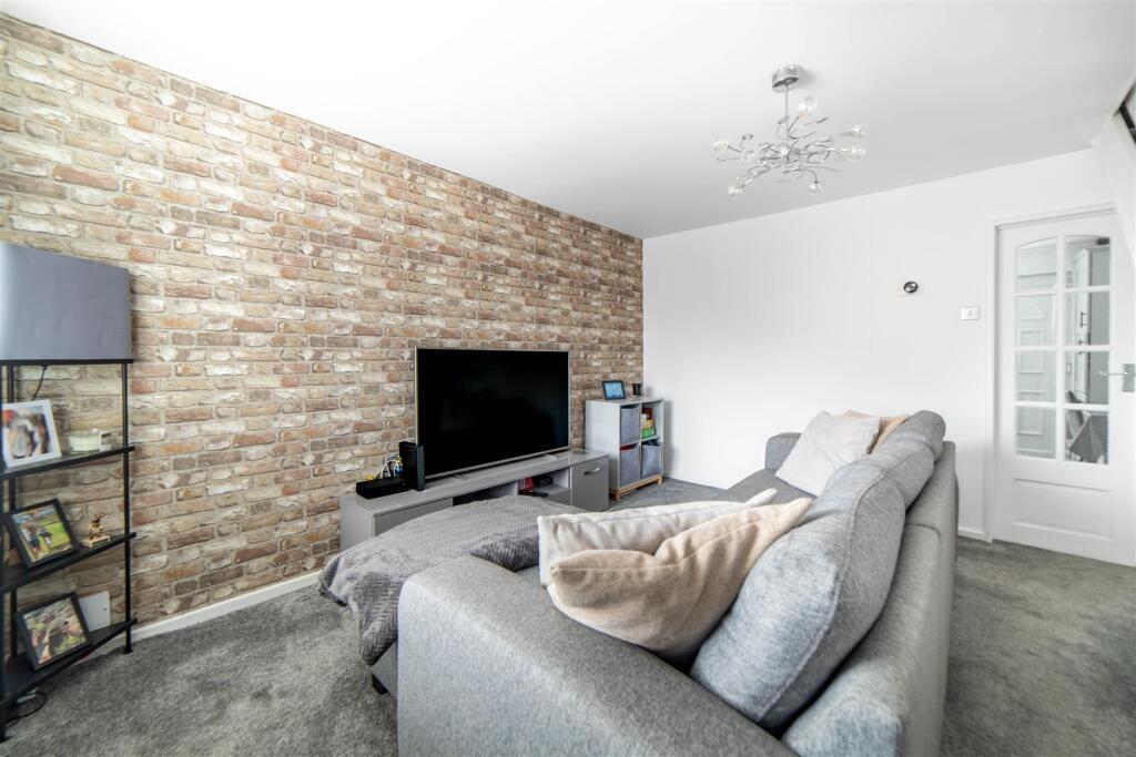 Eastwood Close, Burradon, Cramlington, NE23 photo 4