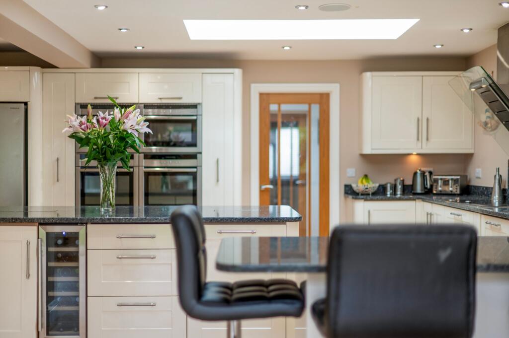 House in Chichester, Bosham - More