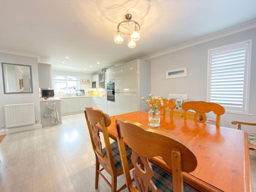 House in Redhill - View 3