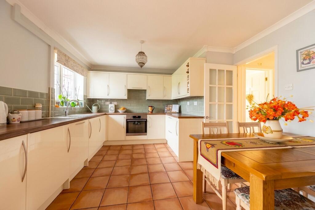 Sandbanks Way, Hailsham, BN27 photo 3