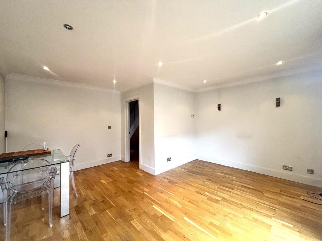Kimbolton Crescent, Stevenage photo 2