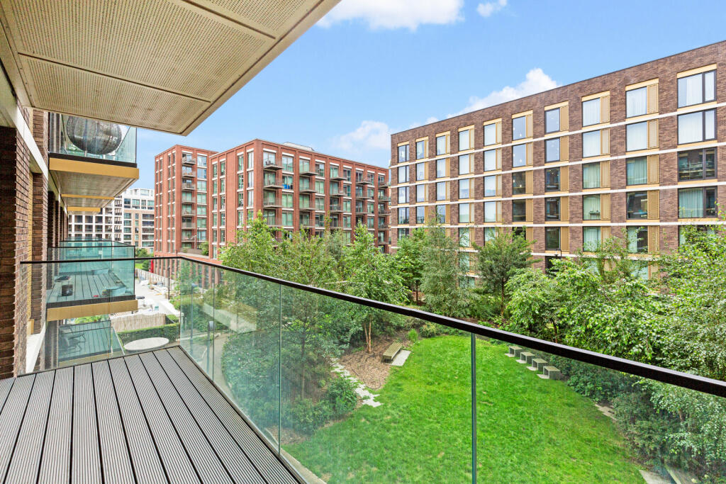 Apartment in London - More