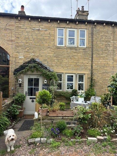 Main image of property: Mollydown, 23 Westfield Lane, Idle,