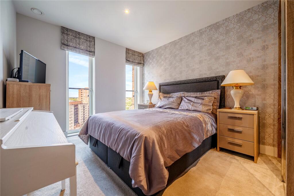 Apartment in London - More