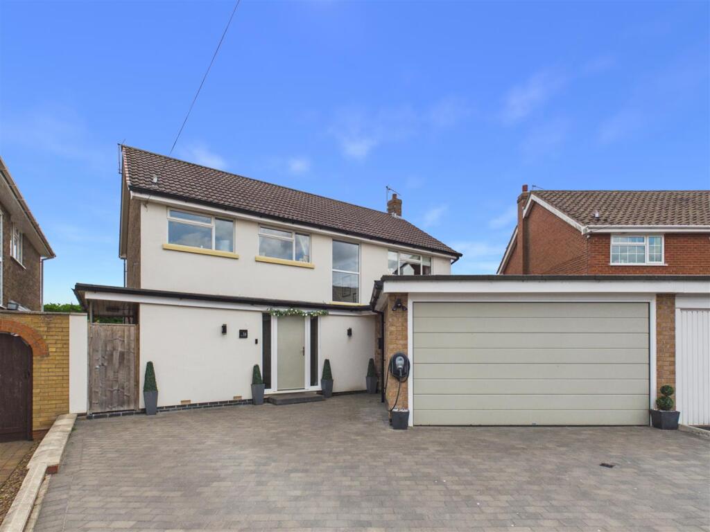 Main image of property: Hill Brow, Kirk Ella