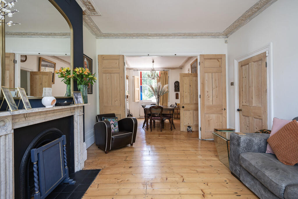 House in London, Highbury - View 3