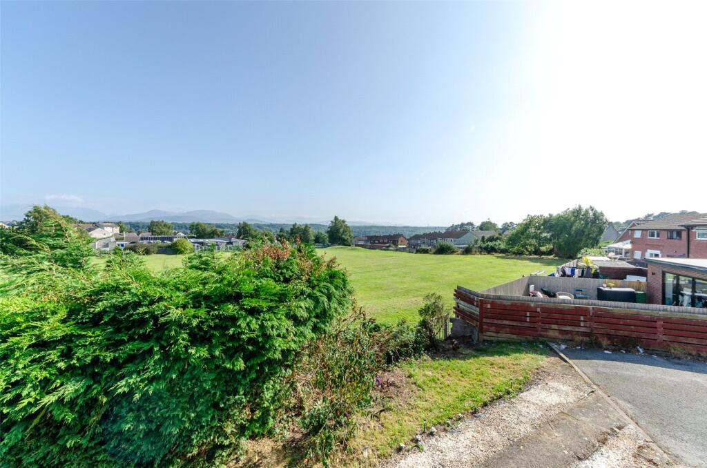 Cae Gweithdy, Menai Bridge, Isle of Anglesey, LL59 photo 4