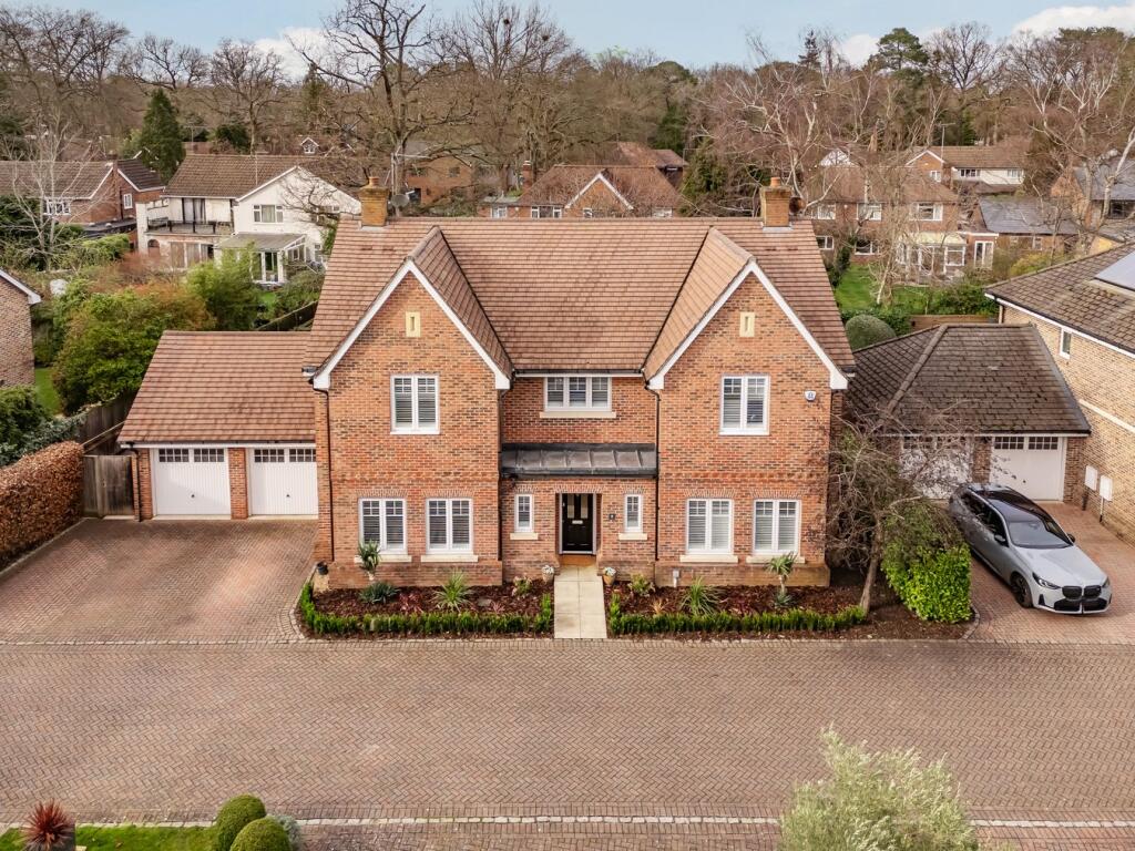 Main image of property: Pinehurst Gardens, West Byfleet, KT14