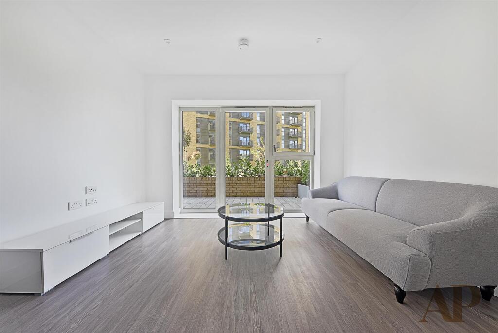 Main image of property: Bankside Gardens, Flagstaff Road