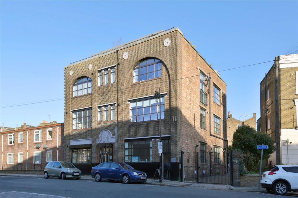 2 bedroom penthouse for rent