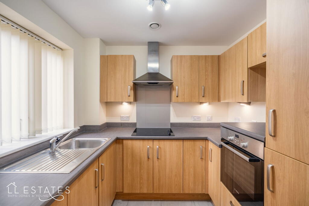 Sandy Lane, Prestatyn, LL19 7AX photo 2