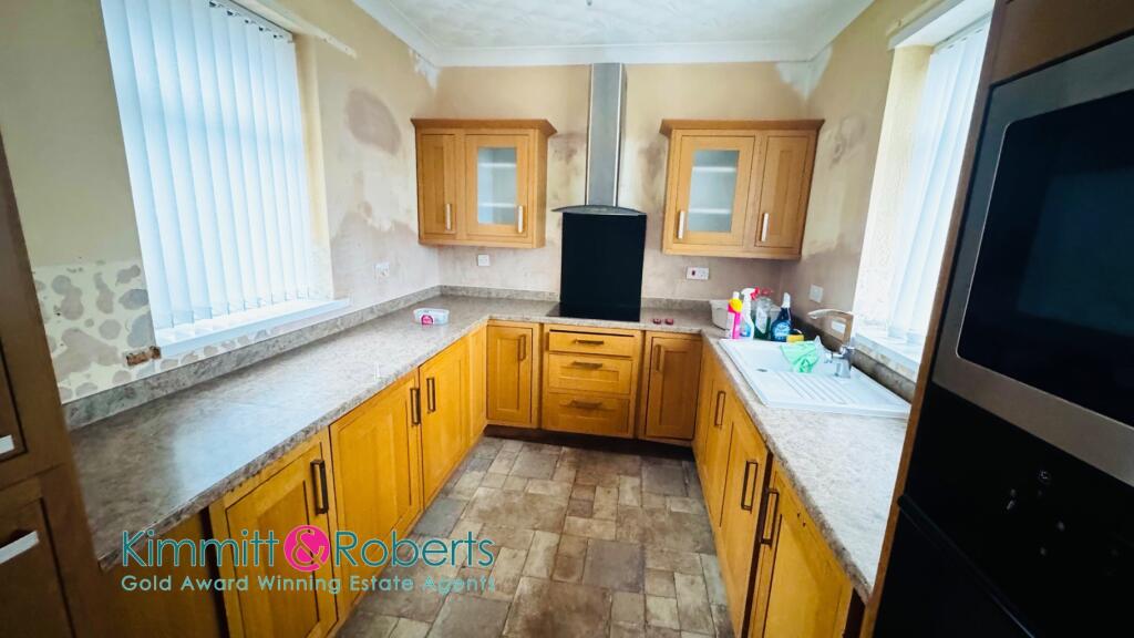 2, Grantham Avenue, Seaham, Durham, SR7 8LZ photo 4