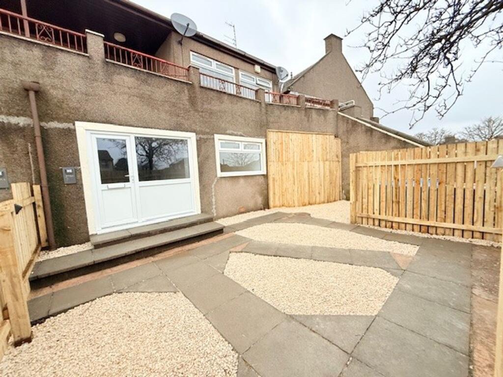 Main image of property: High Street, Methil, KY8