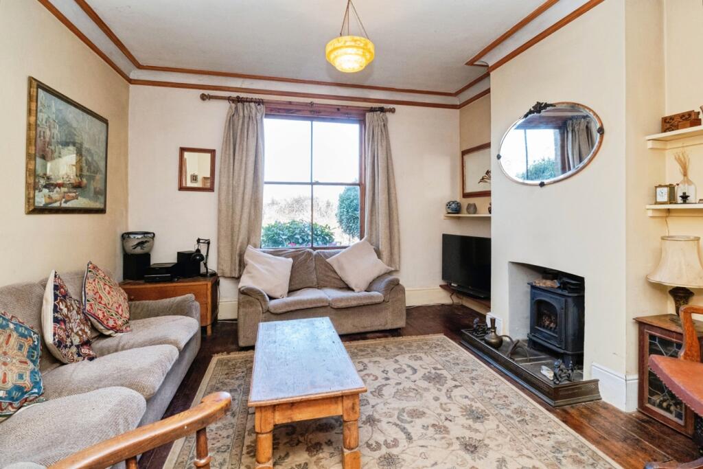 Norman Villas, High Street, Robertsbridge, East Sussex, TN32 photo 2