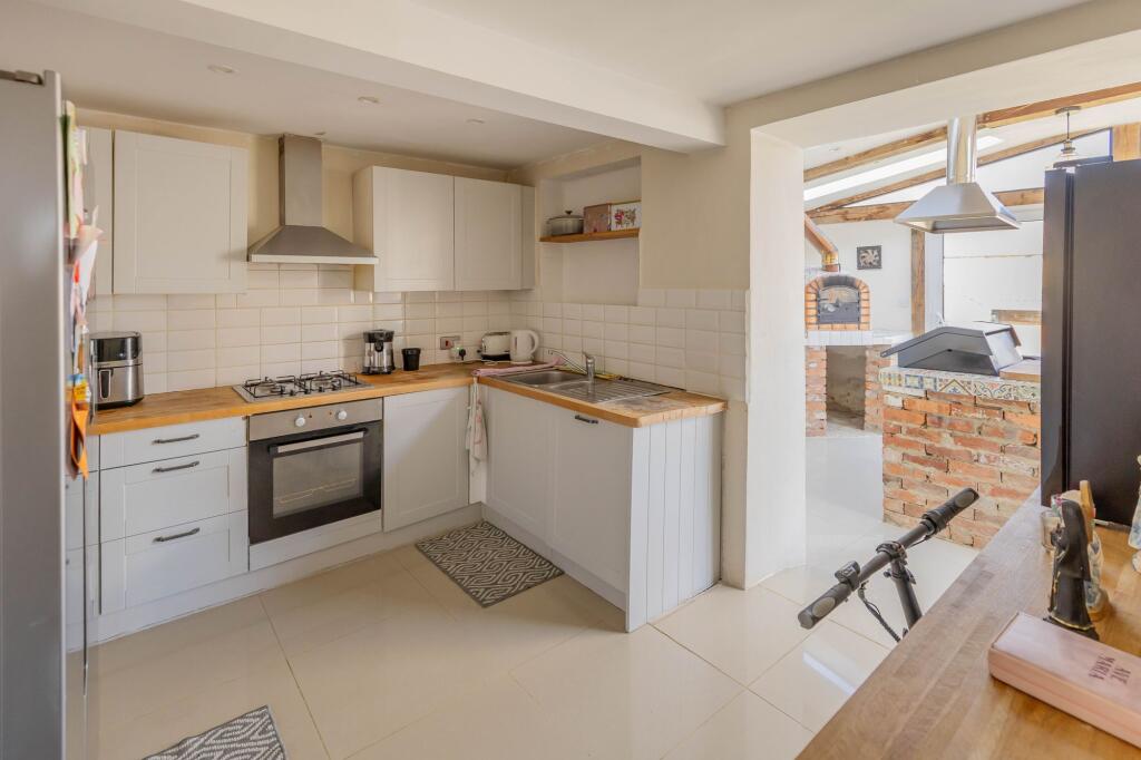 Athelstan Road, Malmesbury, SN16 photo 4