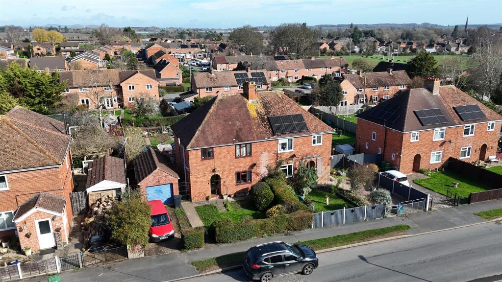 Main image of property: The Tythings, Newent