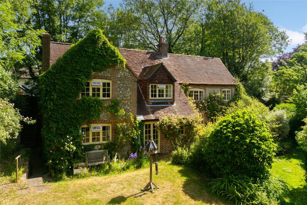 Main image of property: Church Lane, Lewknor, Watlington, Oxfordshire, OX49