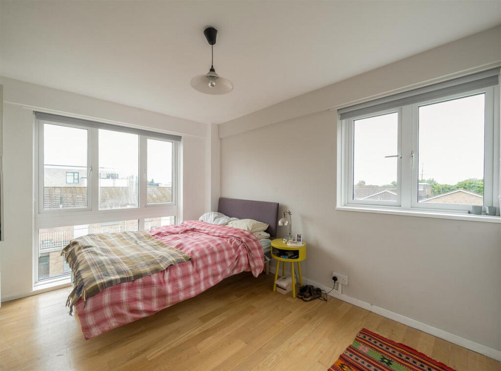 Apartment in London, Mozart Estate, Queen's Park - View 4