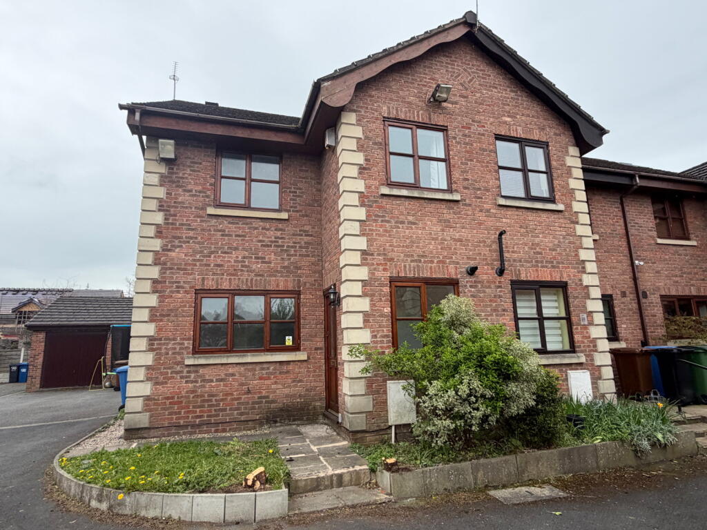 Main image of property: Rosewood Gardens, Gatley, Cheadle, SK8 4GR