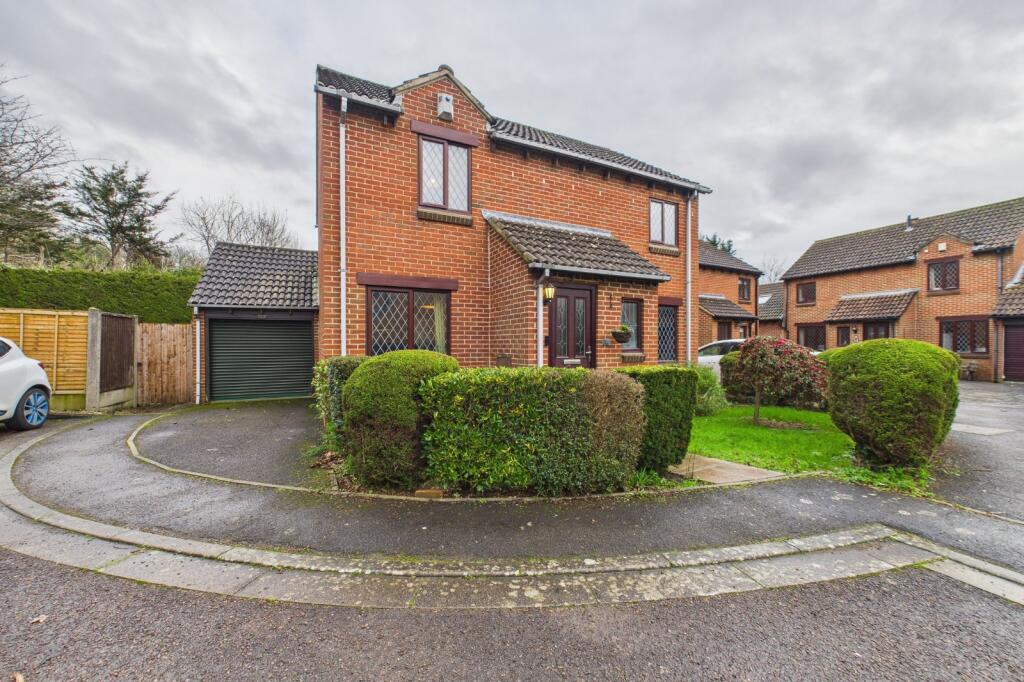 Main image of property: Gullifords Bank, Clevedon, North Somerset, BS21