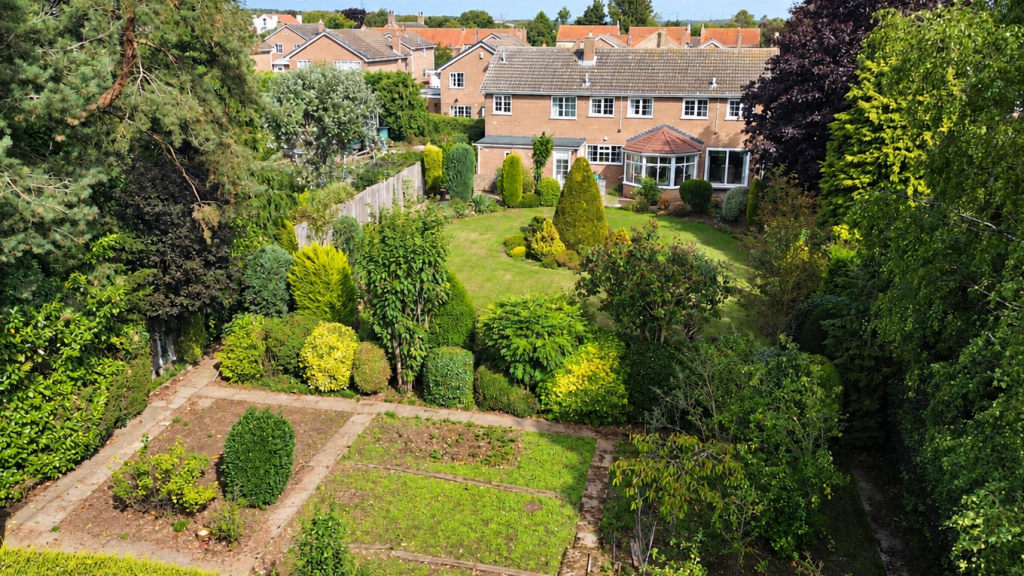House in Wakefield - View 5