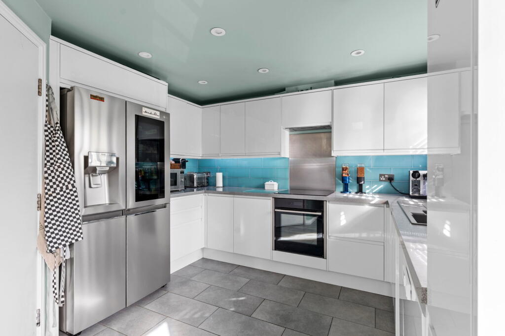House in Kingston upon Thames - View 2