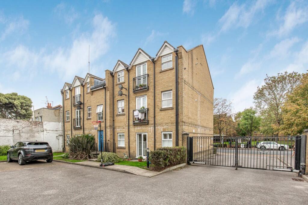 Apartment in London - View 2