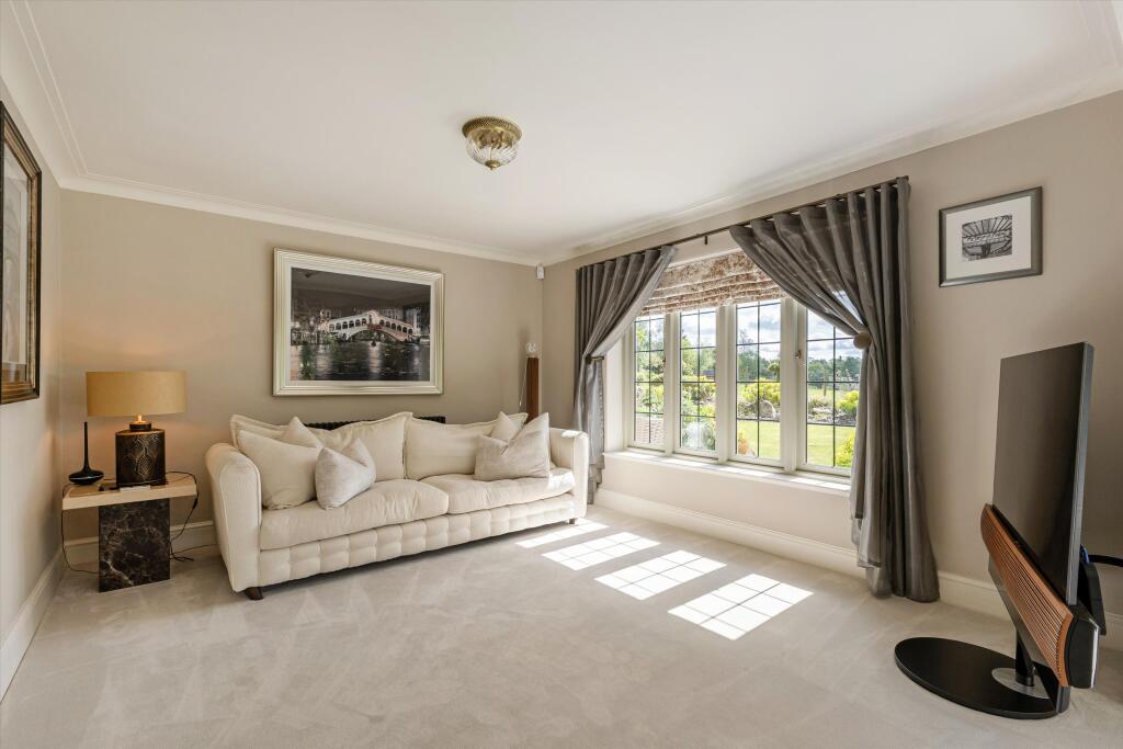 House in Warwick, Rowington - More