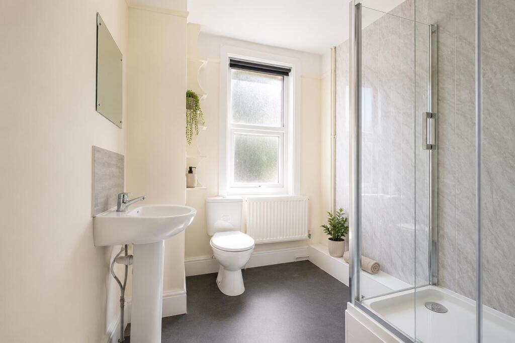 House in Brighton - View 5