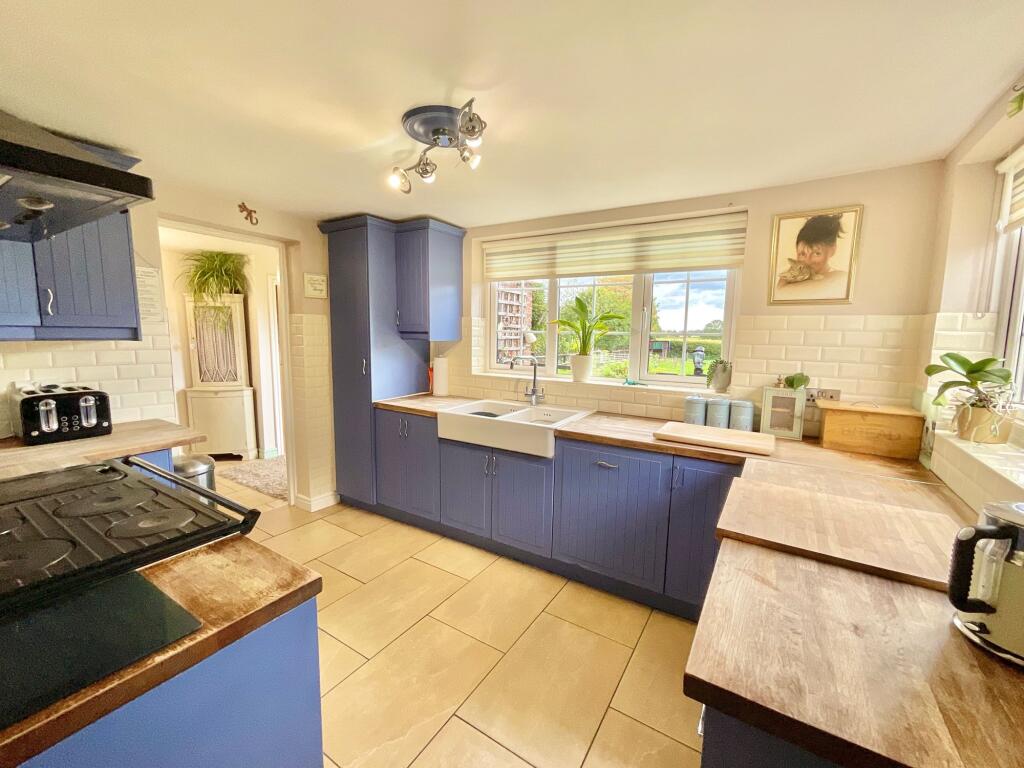 House in Stafford, Gnosall - View 3