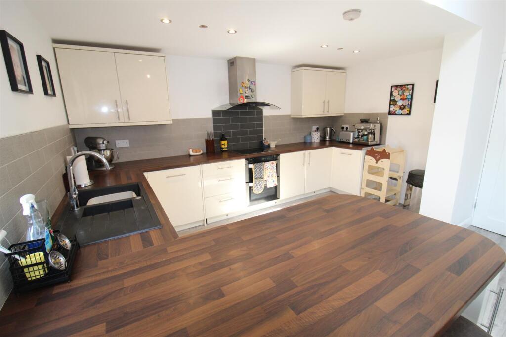 Brownlow Road, Horwich, Bolton - View 4