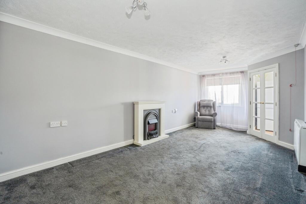 Apartment in Portsmouth - View 3