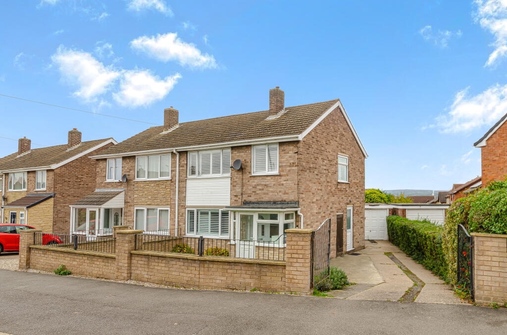 Totley Mount, Brimington, Chesterfield, S43 photo 2