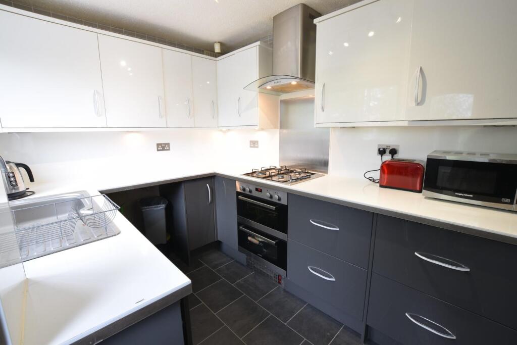 House in Pendle, Reedley, Reedley Hallows - View 2