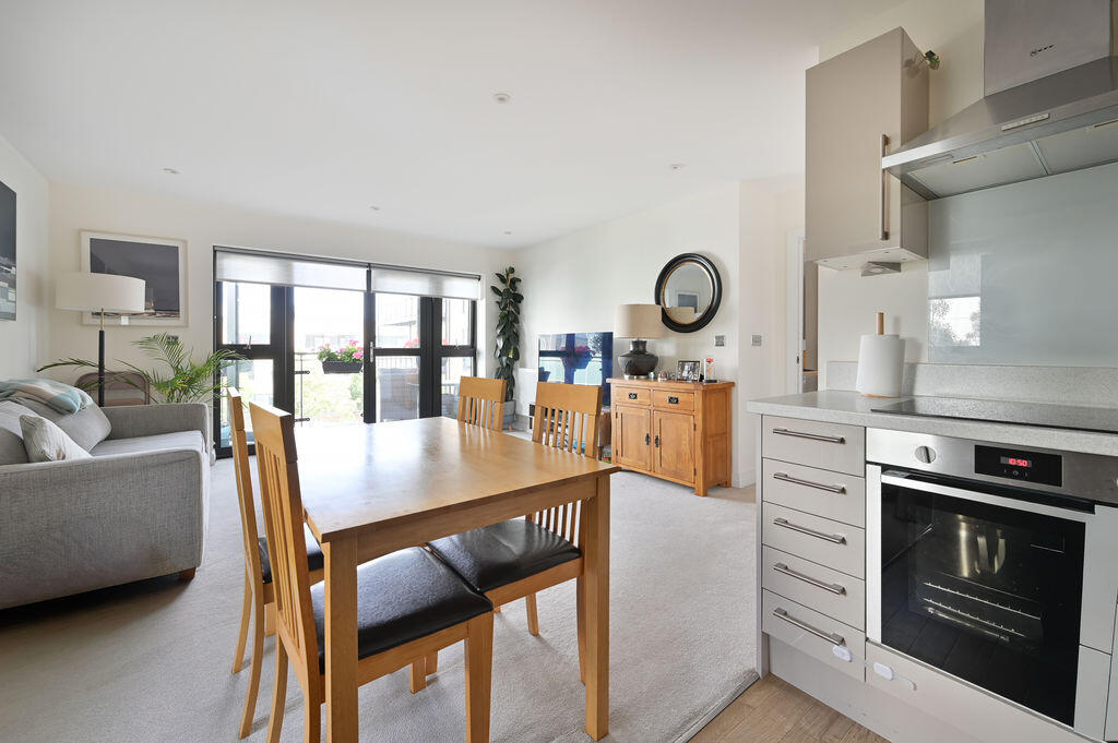 Apartment in St Albans - View 4