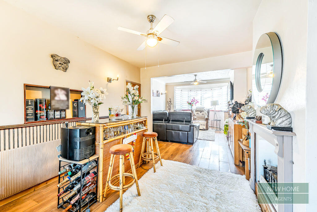 House in London - View 5