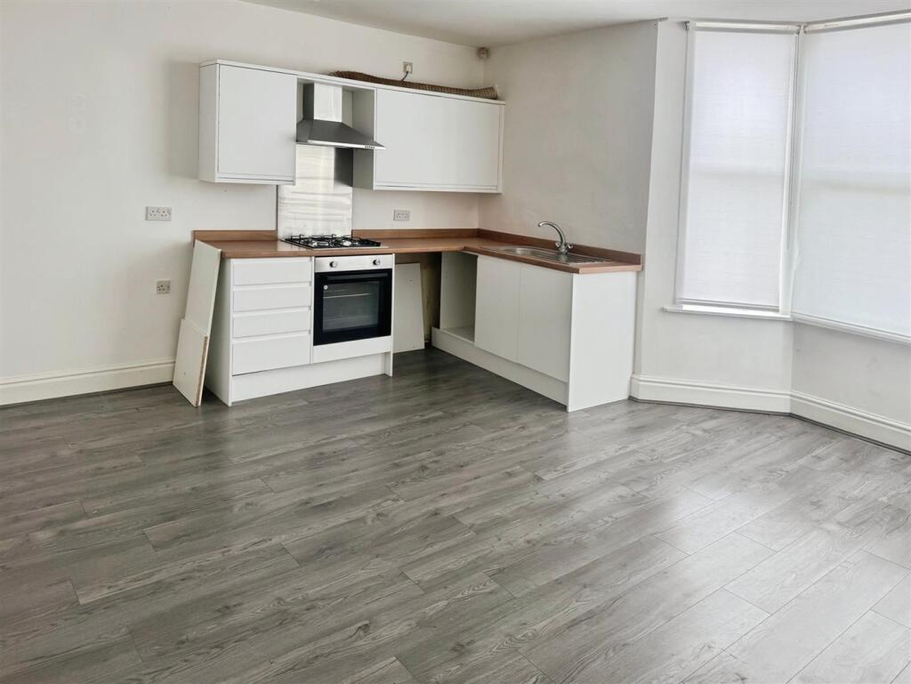Apartment in Liverpool - View 3